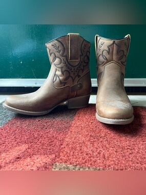Sterling River Leather Boot - Tan Interior size 7.5